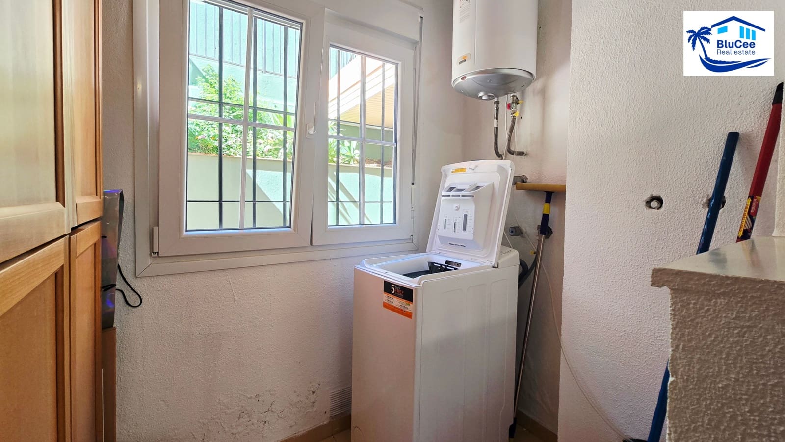 2 bedroom Apartment for sale in Rincon de la Victoria with pool garage - € 365,000 (Ref: 9867914)