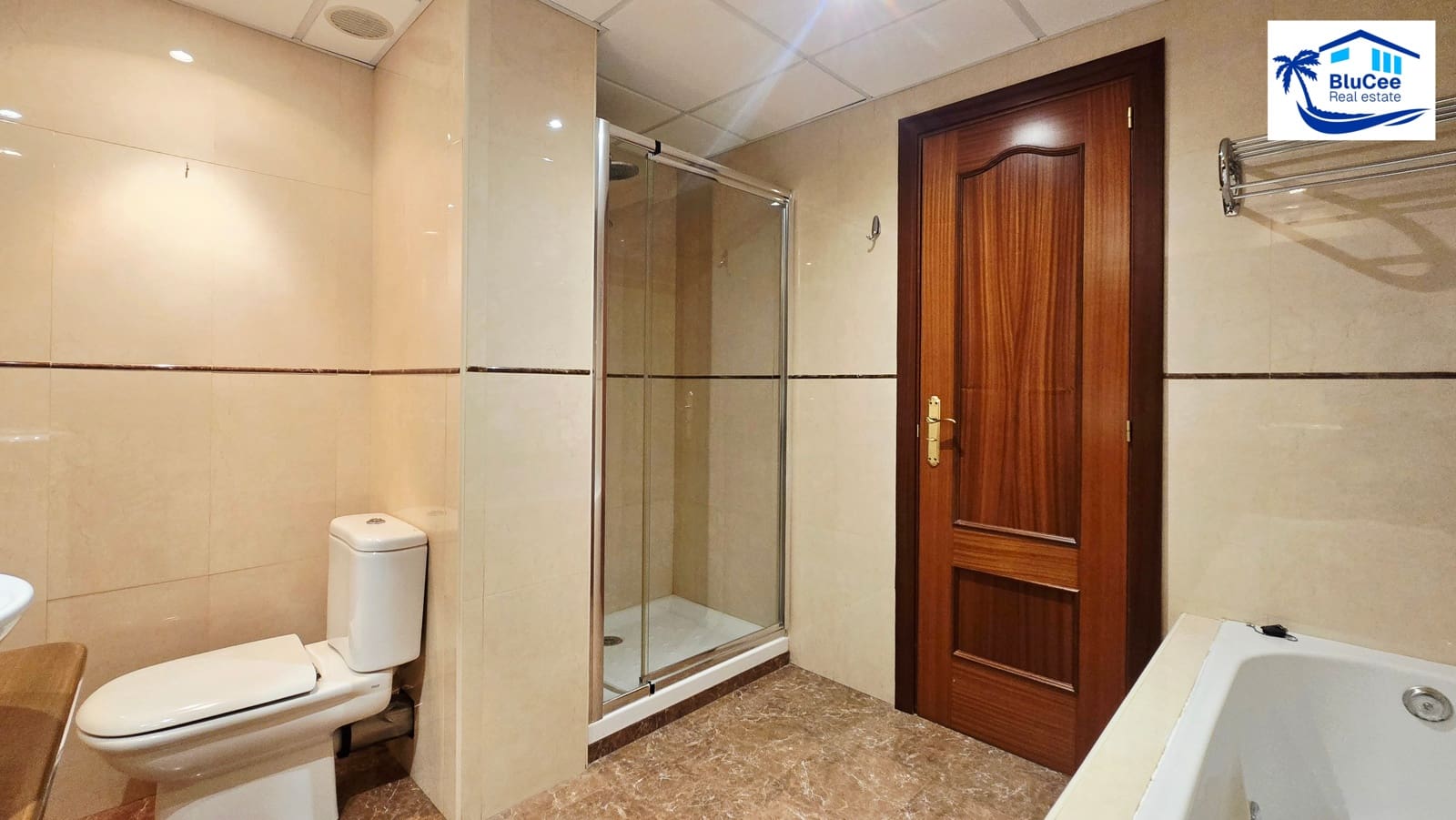 2 bedroom Apartment for sale in Rincon de la Victoria with pool garage - € 365,000 (Ref: 9867914)