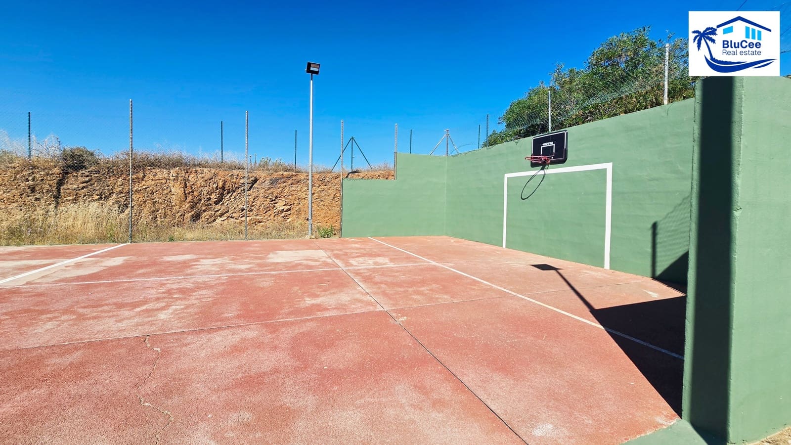 2 bedroom Apartment for sale in Rincon de la Victoria with pool garage - € 365,000 (Ref: 9867914)