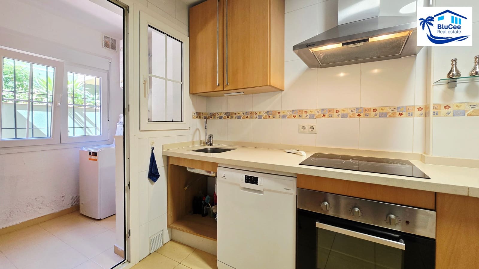 2 bedroom Apartment for sale in Rincon de la Victoria with pool garage - € 365,000 (Ref: 9867914)