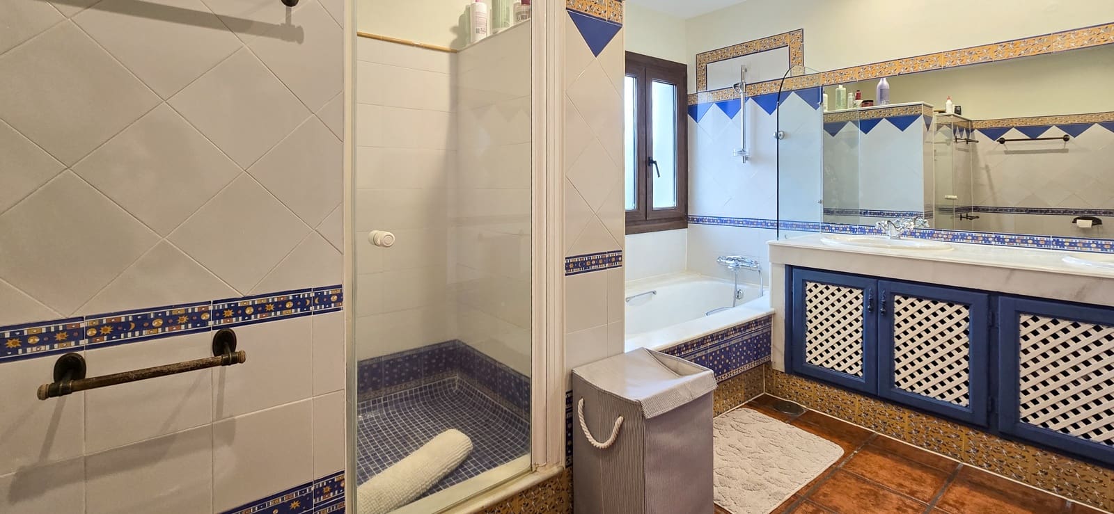6 soverom Villa til salgs i Mijas med svømmebasseng garasje - € 2 600 000 (Ref: 9902404)