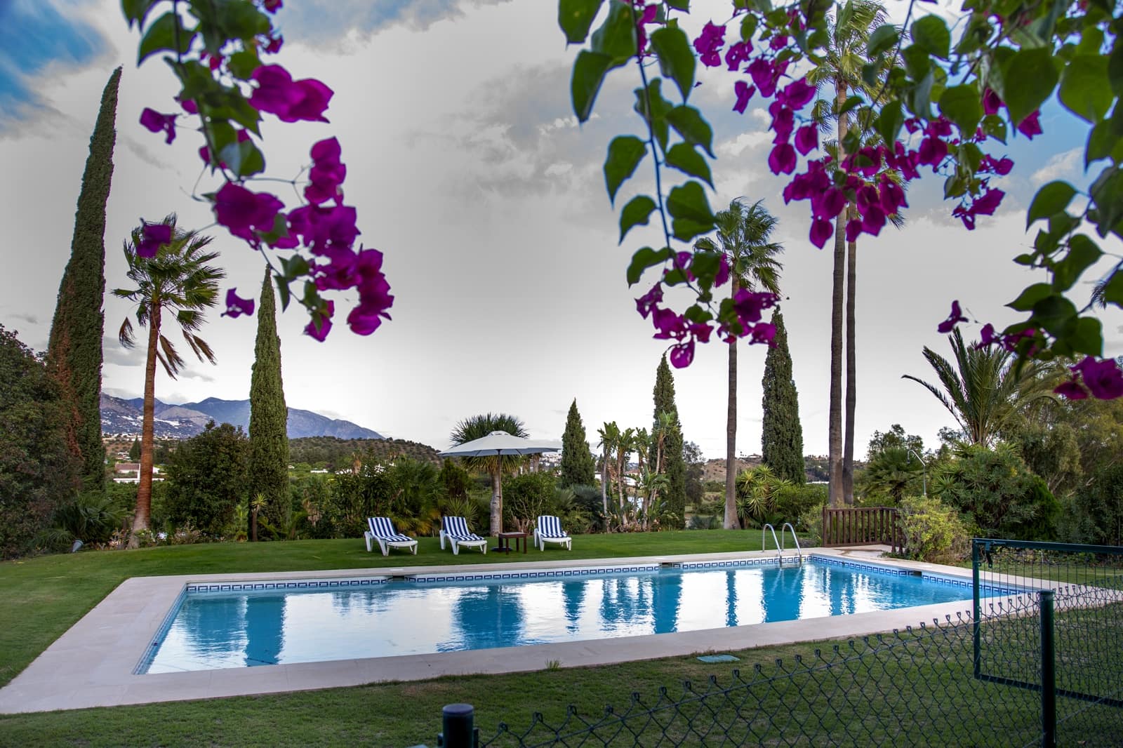 6 soverom Villa til salgs i Mijas med svømmebasseng garasje - € 2 600 000 (Ref: 9902404)