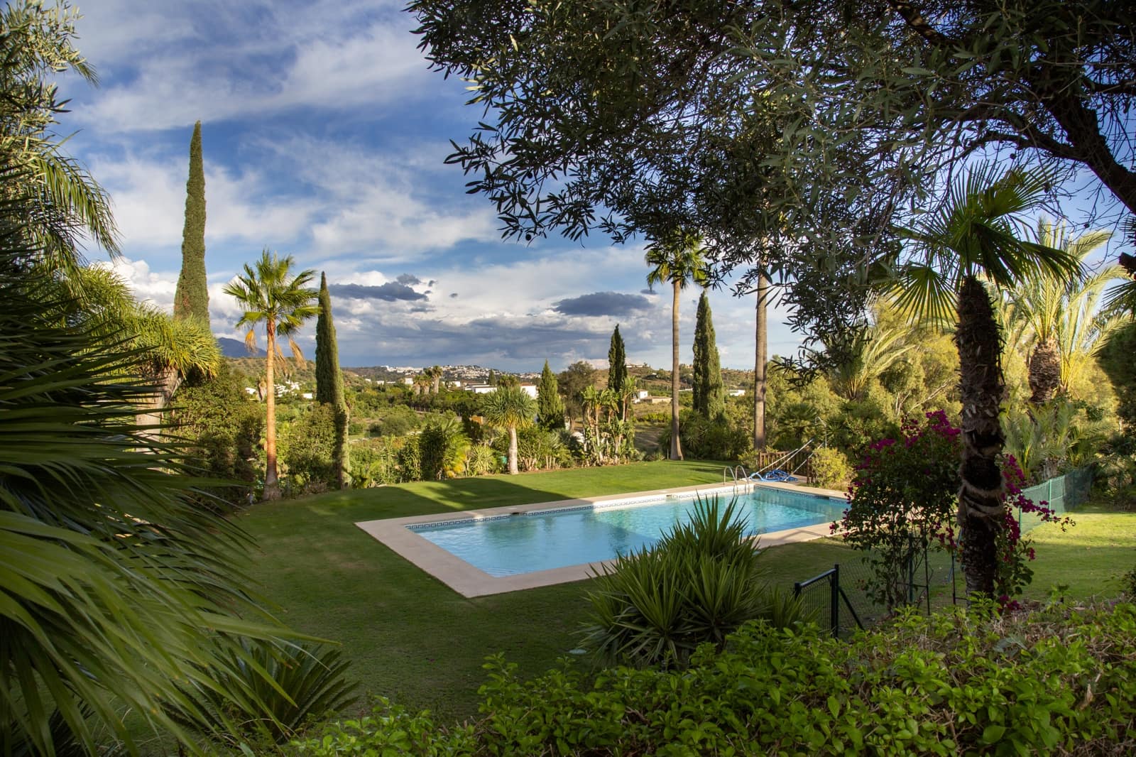 6 soverom Villa til salgs i Mijas med svømmebasseng garasje - € 2 600 000 (Ref: 9902404)