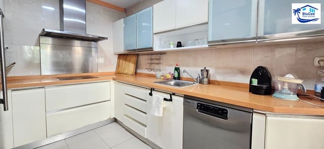 5 soveværelse Byhus til salg i Rincón de la Victoria med swimmingpool garage - € 625.695 (Ref: 9909340)
