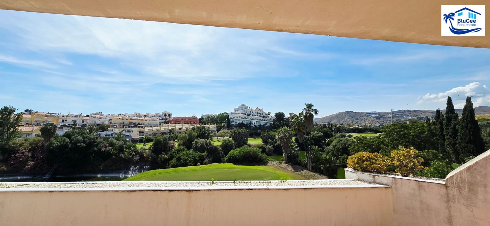 5 soveværelse Byhus til salg i Rincon de la Victoria med swimmingpool garage - € 625.695 (Ref: 9909340)