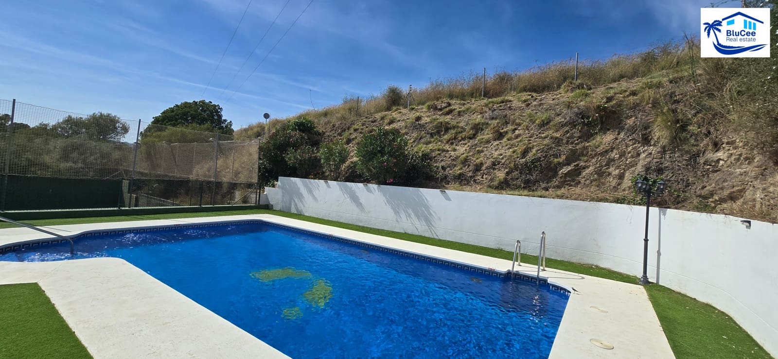 5 soveværelse Byhus til salg i Rincon de la Victoria med swimmingpool garage - € 625.695 (Ref: 9909340)