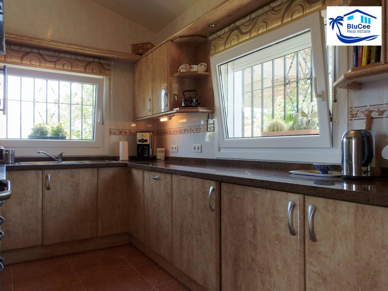 3 Zimmer Villa zu verkaufen in Los Romanes mit Pool Garage - 475.000 € (Ref: 9942874)