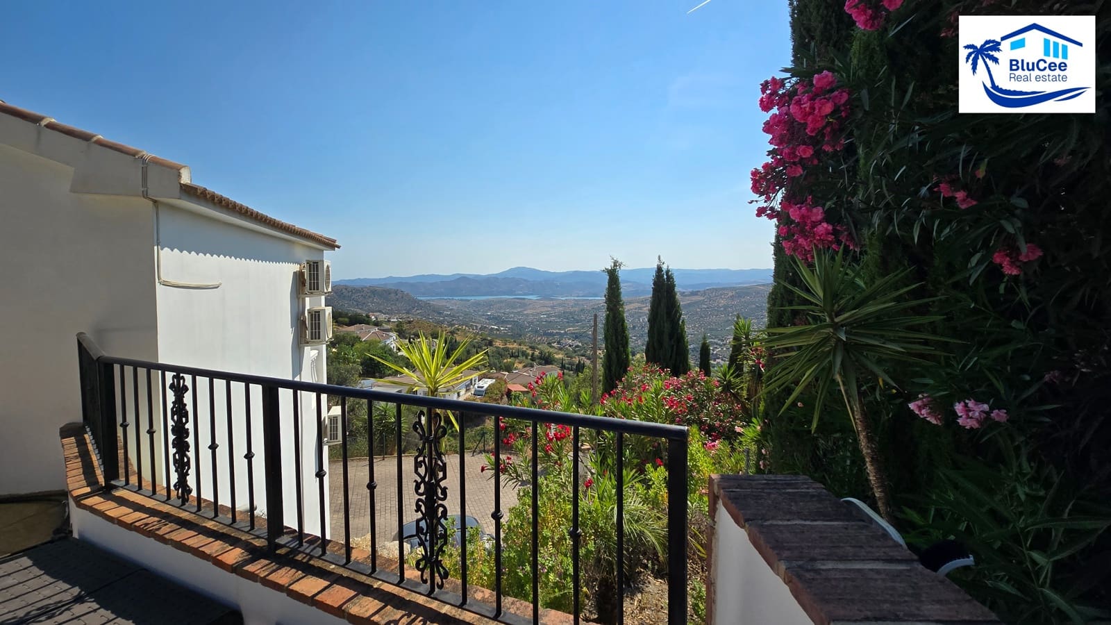 4 soveværelse Villa til salg i Alcaucin med swimmingpool garage - € 369.000 (Ref: 9942888)