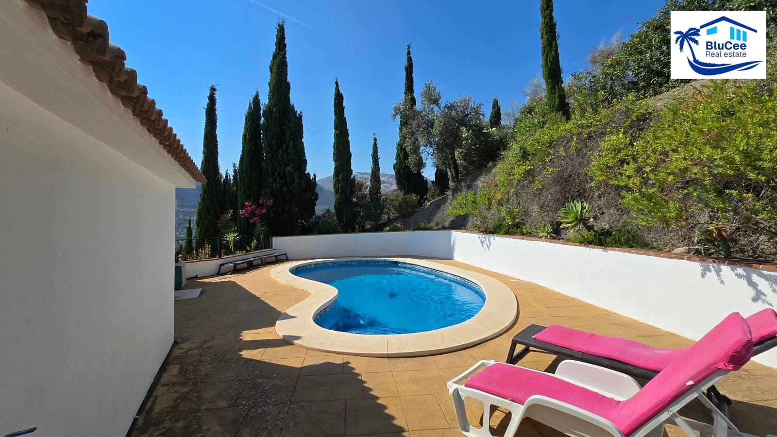 4 soveværelse Villa til salg i Alcaucin med swimmingpool garage - € 369.000 (Ref: 9942888)
