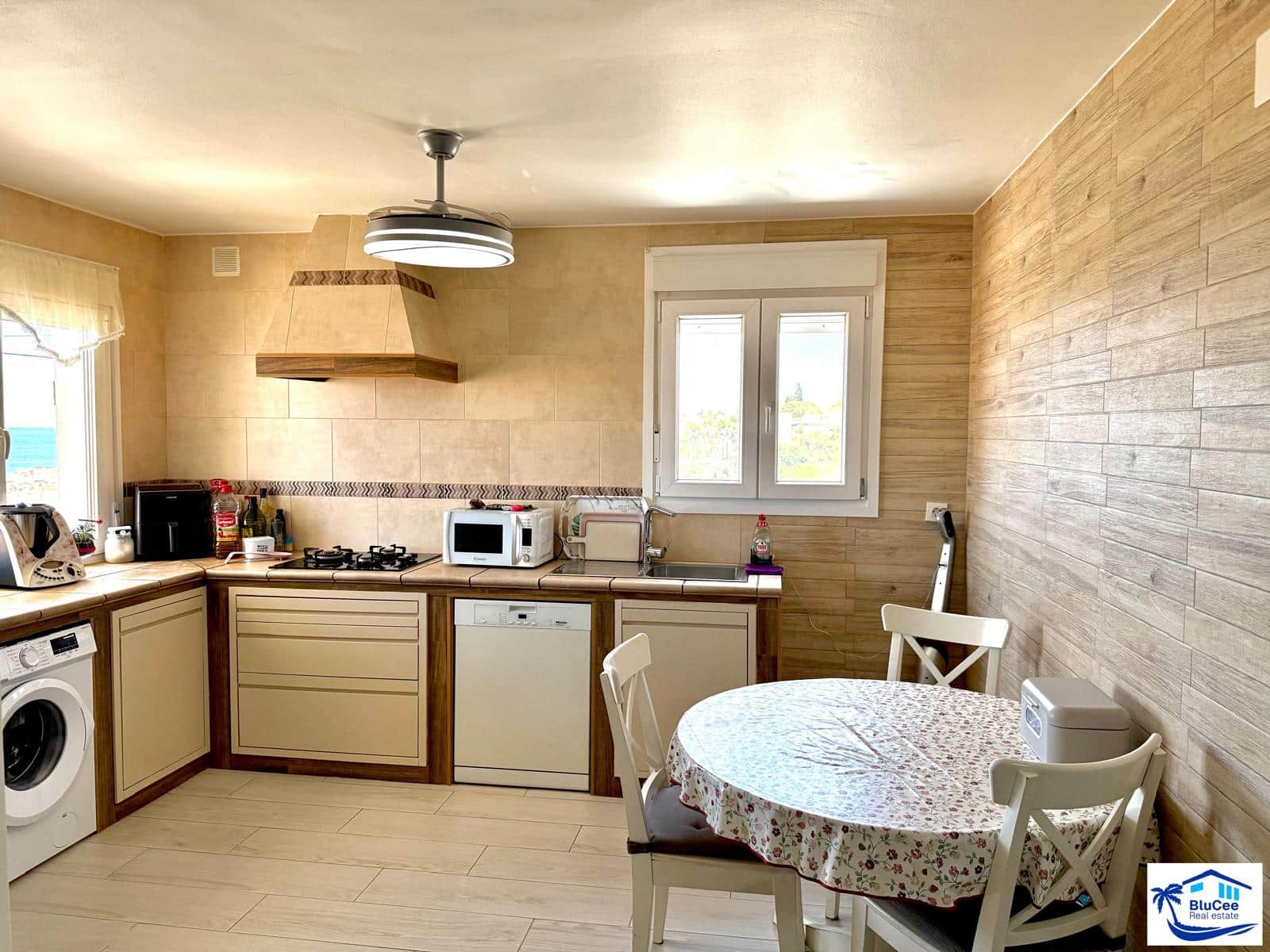 3 sypialnia Dom na sprzedaż w Benajarafe - 352 342 € (Ref: 9953330)