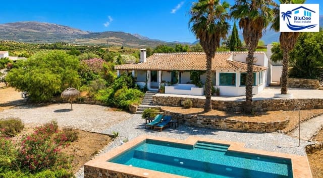 3 chambre Villa/Maison à vendre à Viñuela avec piscine garage - 550 000 € (Ref: 9964489)