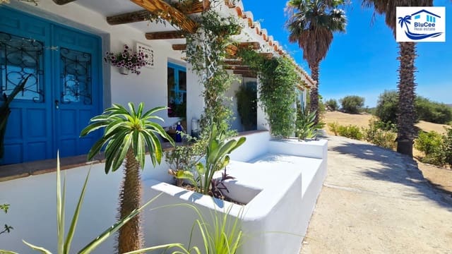 3 chambre Villa/Maison à vendre à Viñuela avec piscine garage - 550 000 € (Ref: 9964489)