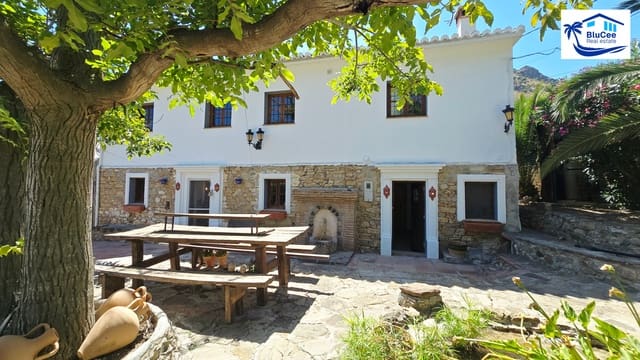 4 chambre Finca/Maison de Campagne à vendre à Alcaucín avec piscine garage - 375 000 € (Ref: 9968651)