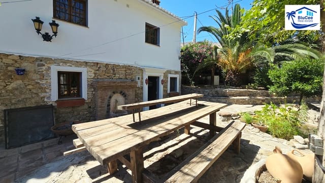 4 chambre Finca/Maison de Campagne à vendre à Alcaucín avec piscine garage - 375 000 € (Ref: 9968651)