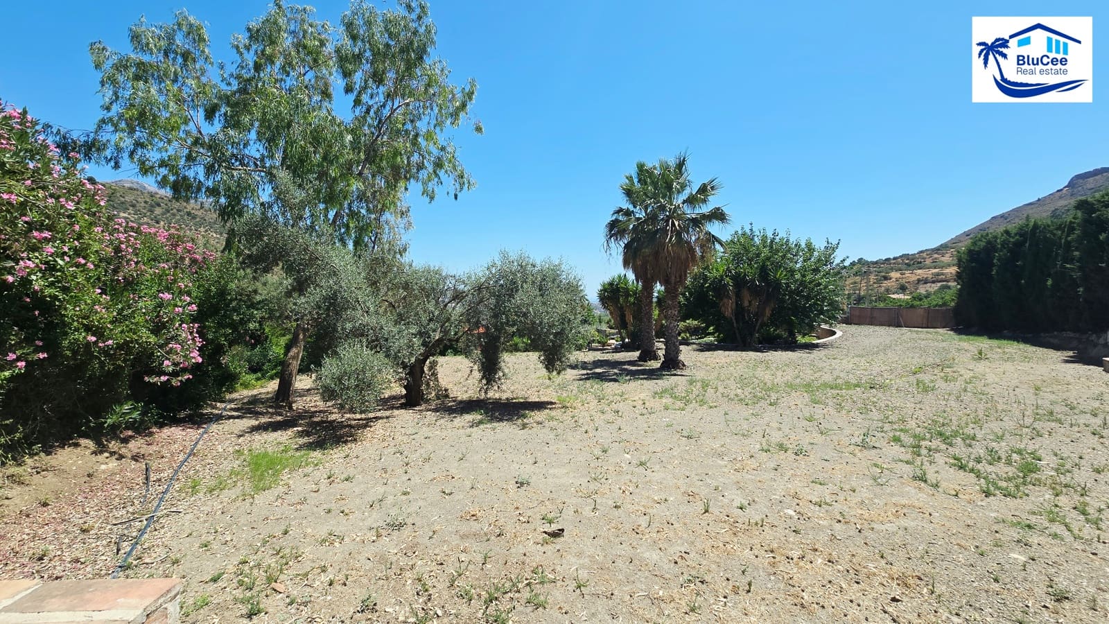 4 chambre Finca/Maison de Campagne à vendre à Alcaucin avec piscine garage - 375 000 € (Ref: 9968651)