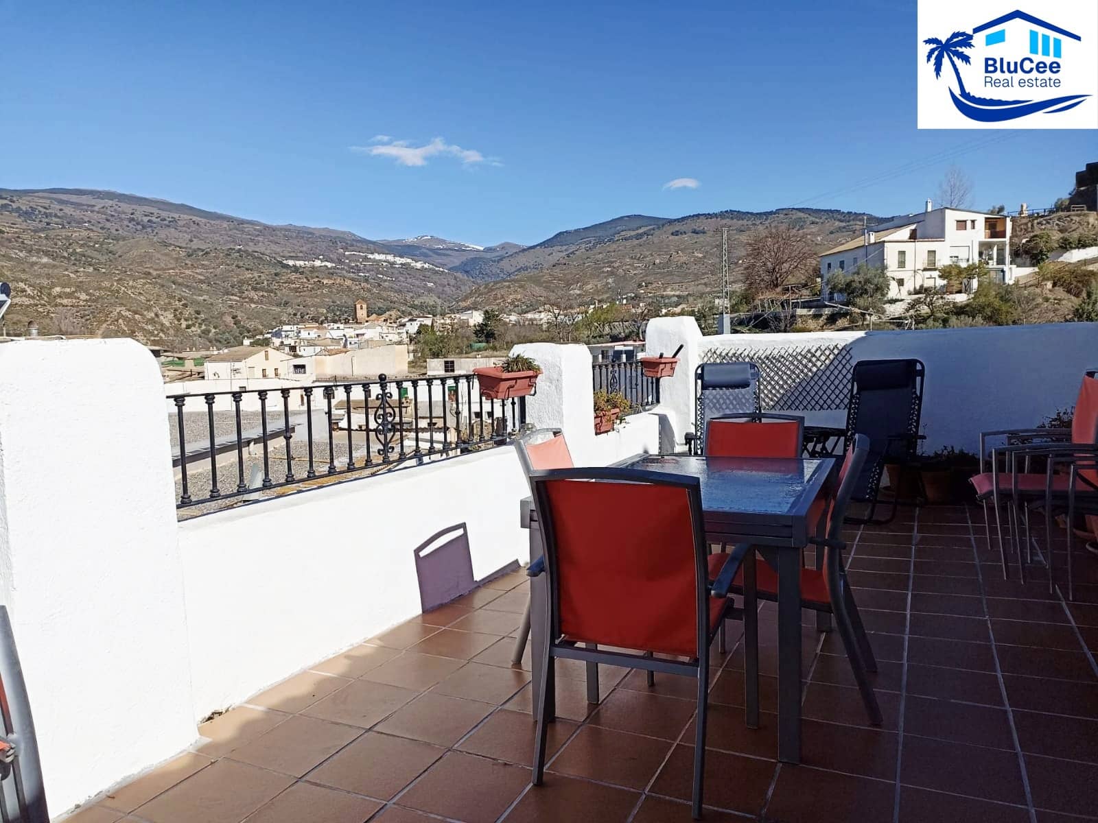 6 bedroom Townhouse for sale in Cadiar - € 165,000 (Ref: 9973678)
