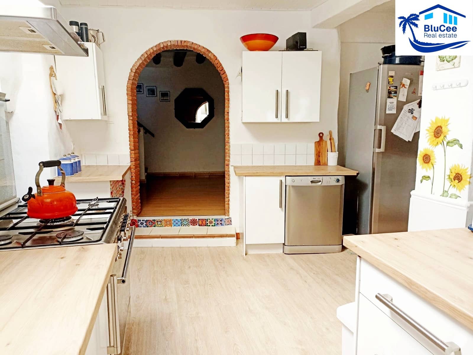 6 bedroom Townhouse for sale in Cadiar - € 165,000 (Ref: 9973678)