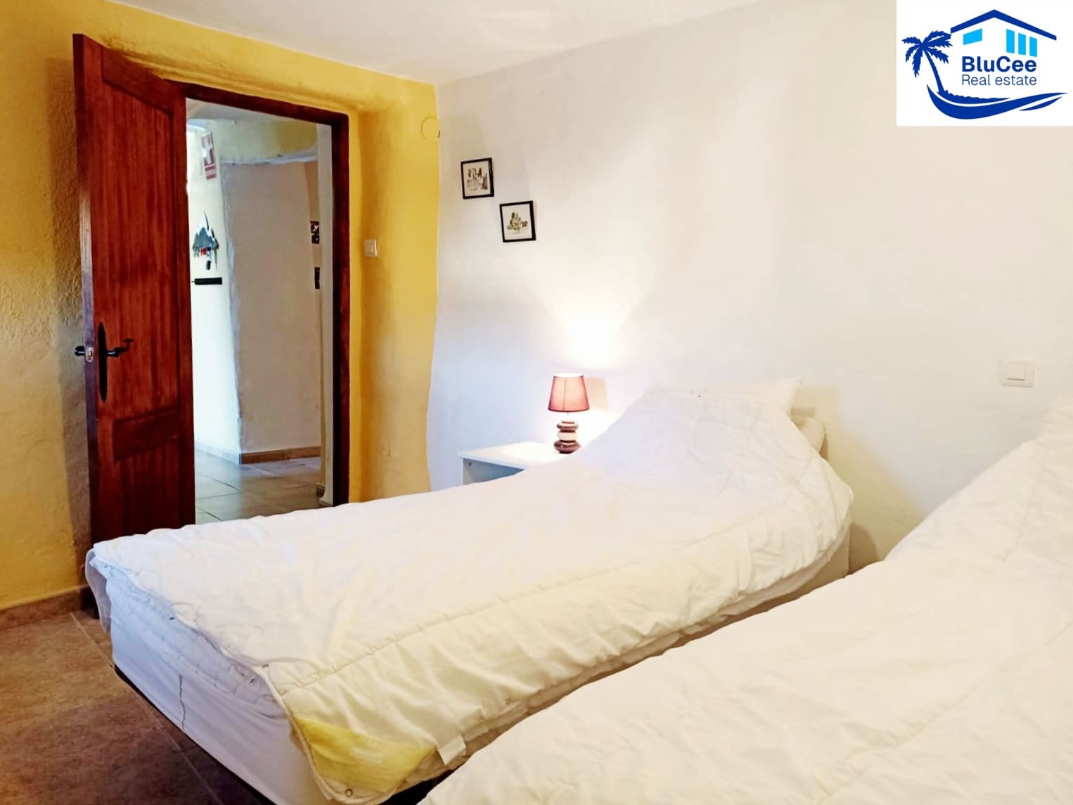6 bedroom Townhouse for sale in Cadiar - € 165,000 (Ref: 9973678)