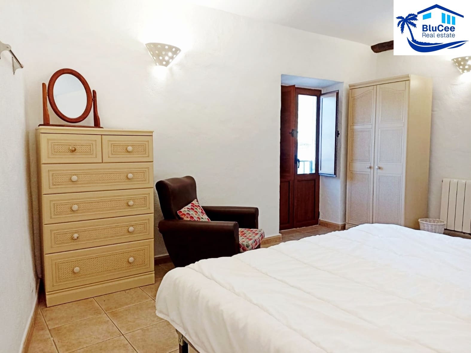 6 bedroom Townhouse for sale in Cadiar - € 165,000 (Ref: 9973678)