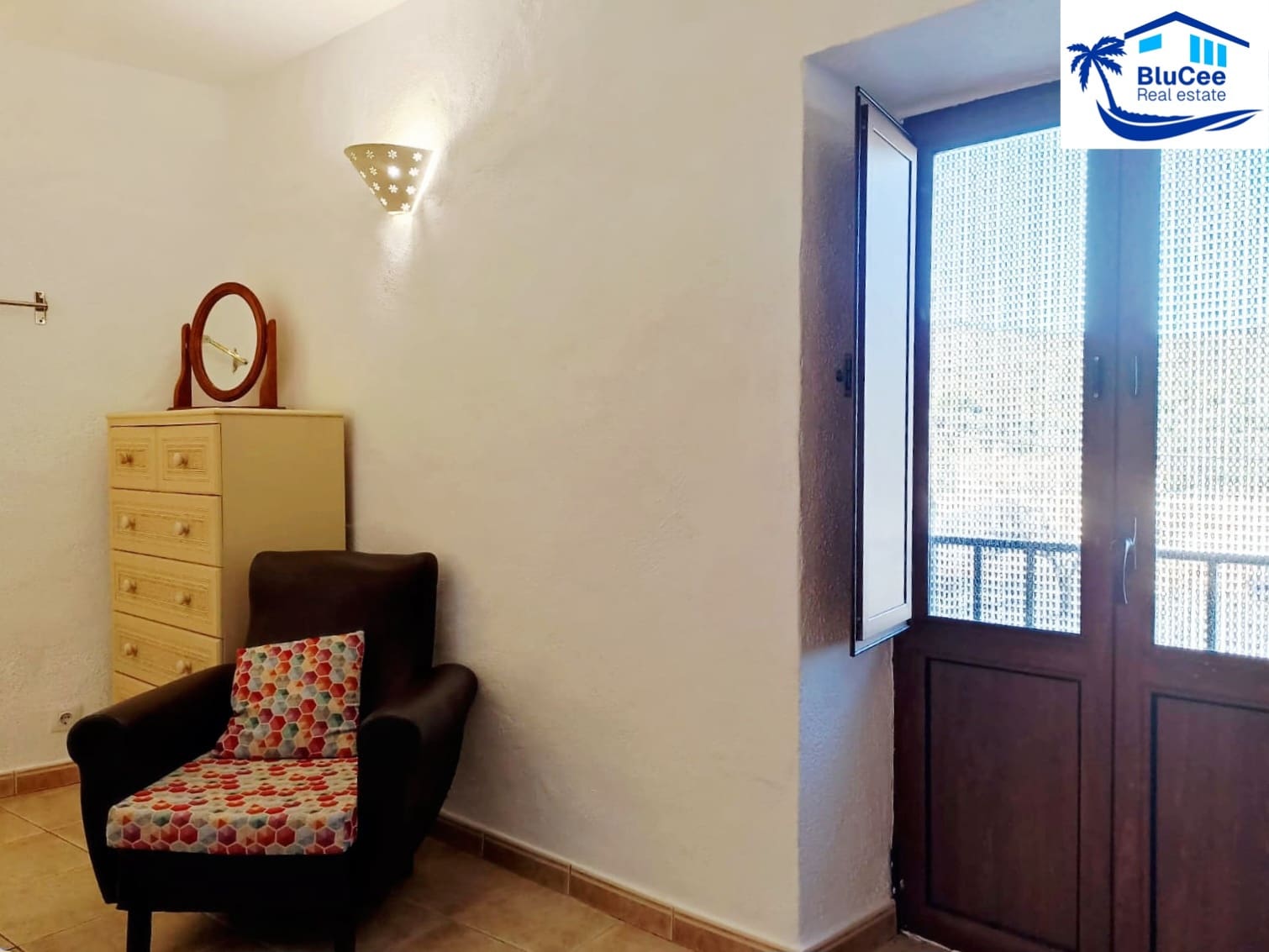 6 bedroom Townhouse for sale in Cadiar - € 165,000 (Ref: 9973678)