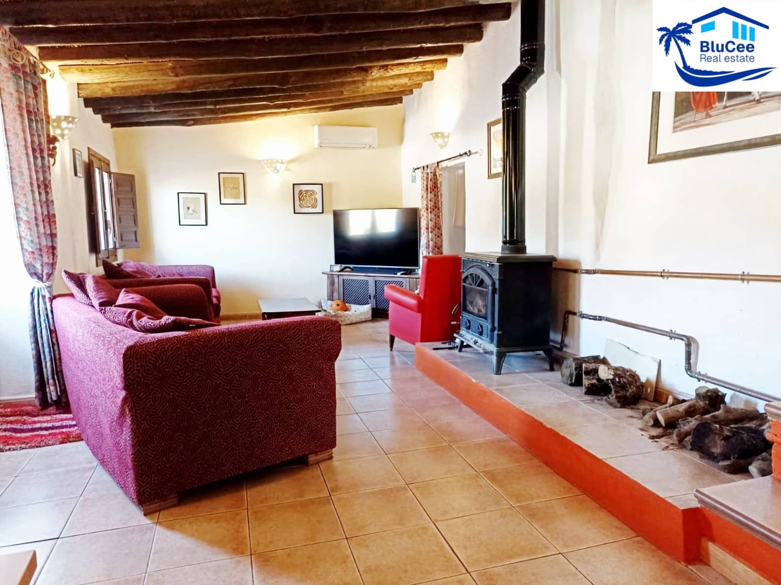 6 bedroom Townhouse for sale in Cadiar - € 165,000 (Ref: 9973678)