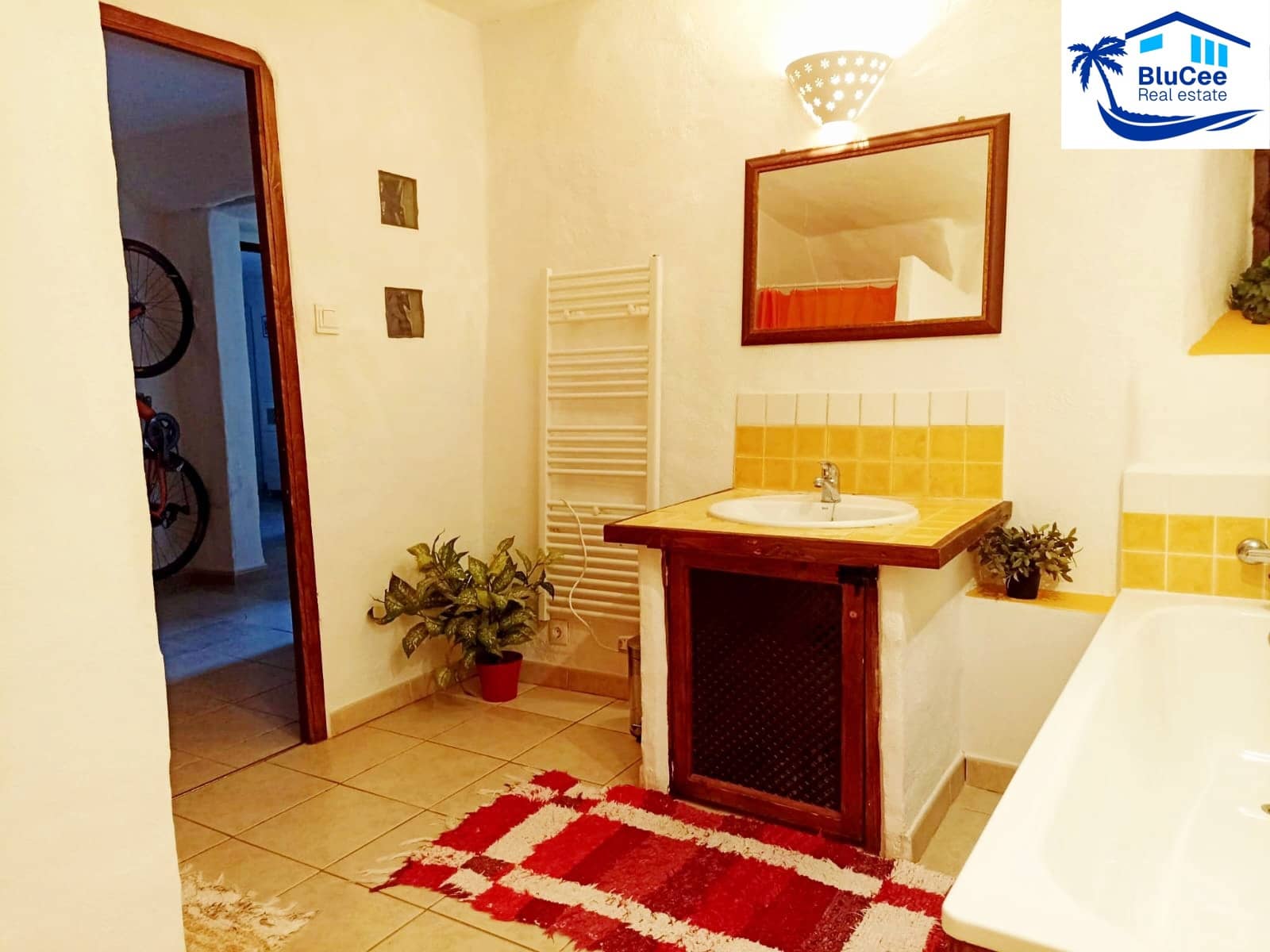 6 bedroom Townhouse for sale in Cadiar - € 165,000 (Ref: 9973678)