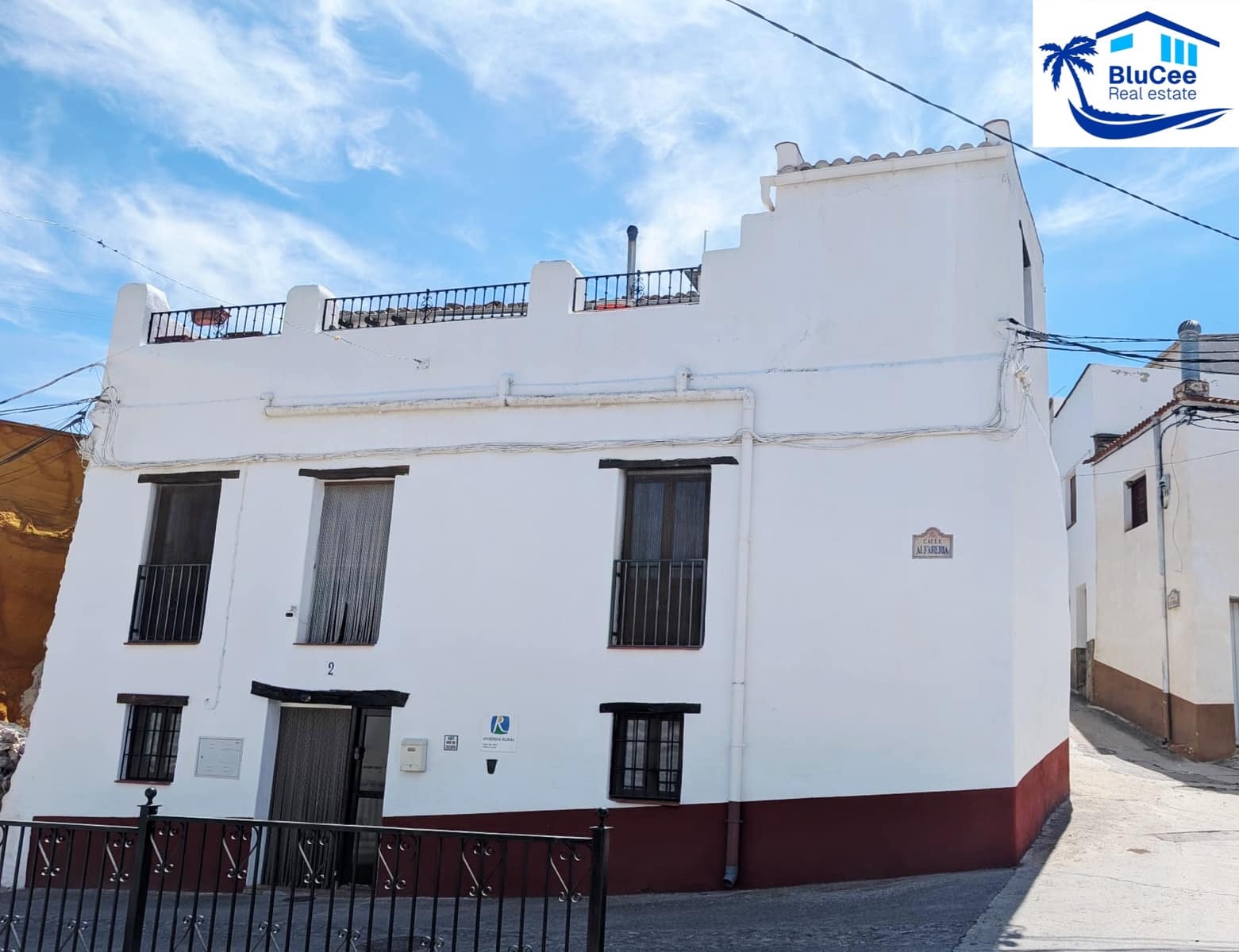 6 bedroom Townhouse for sale in Cadiar - € 165,000 (Ref: 9973678)