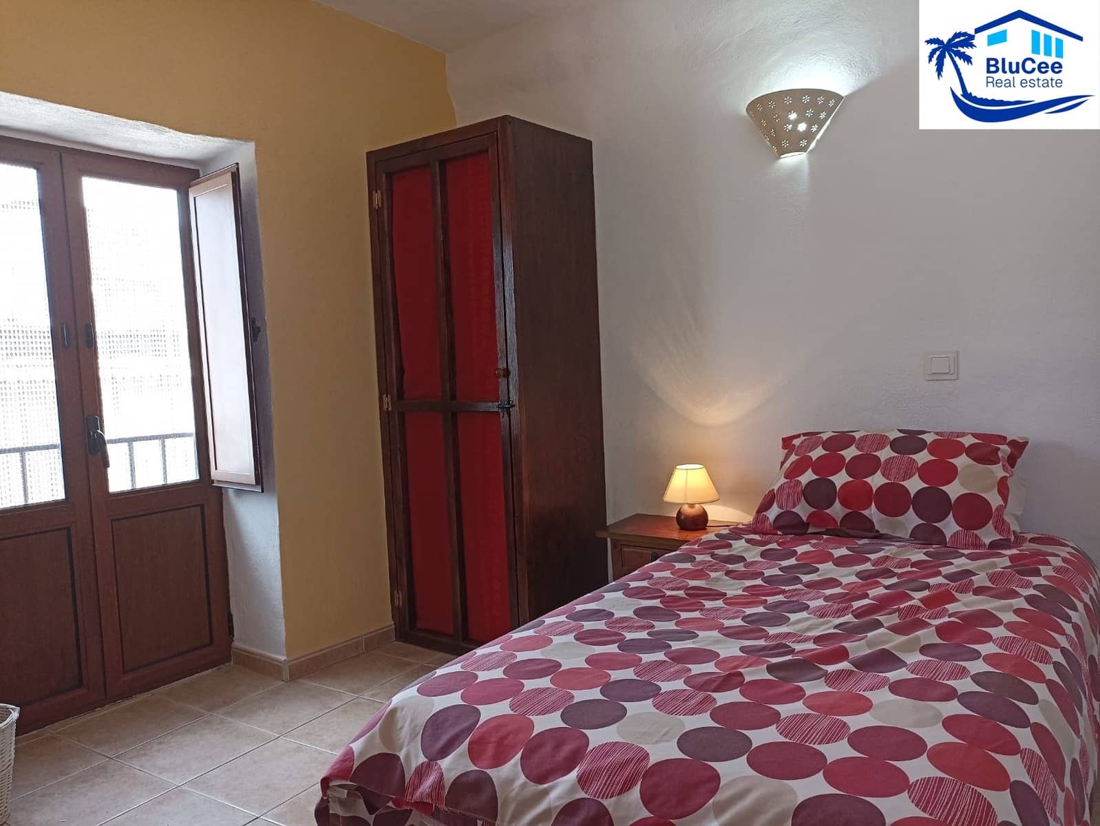 6 bedroom Townhouse for sale in Cadiar - € 165,000 (Ref: 9973678)