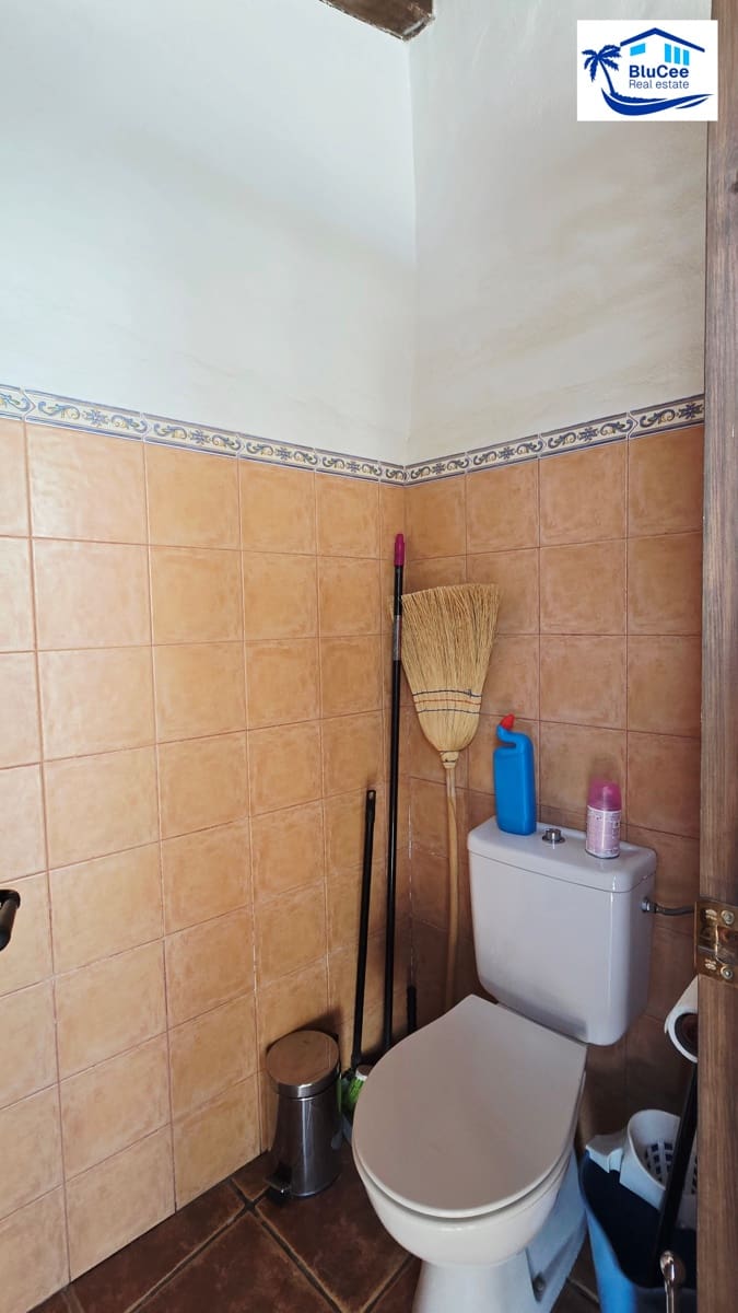 Casa de 4 habitaciones en Almáchar en venta - 215.000 € (Ref: 9985869)