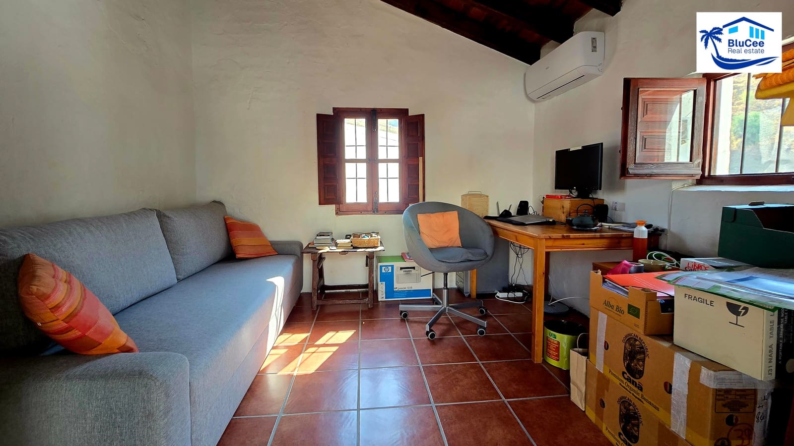 Casa de 4 habitaciones en Almáchar en venta - 215.000 € (Ref: 9985869)