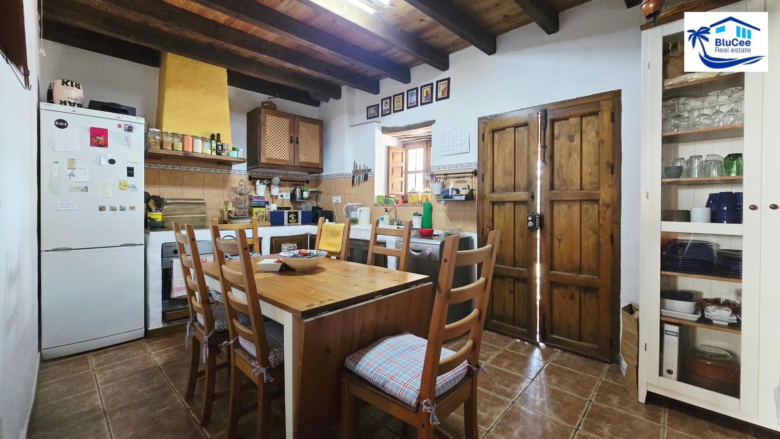Casa de 4 habitaciones en Almáchar en venta - 215.000 € (Ref: 9985869)