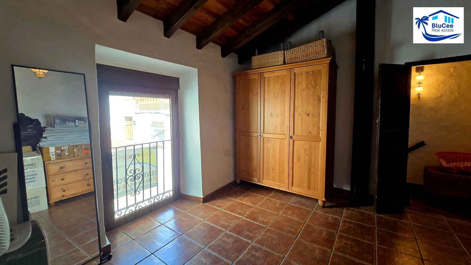 Casa de 4 habitaciones en Almáchar en venta - 215.000 € (Ref: 9985869)