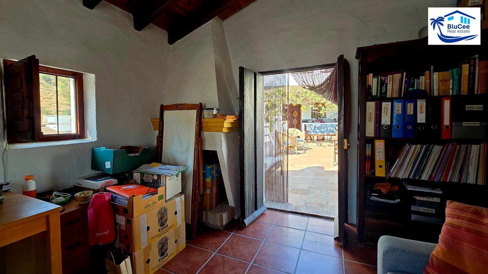 Casa de 4 habitaciones en Almáchar en venta - 215.000 € (Ref: 9985869)