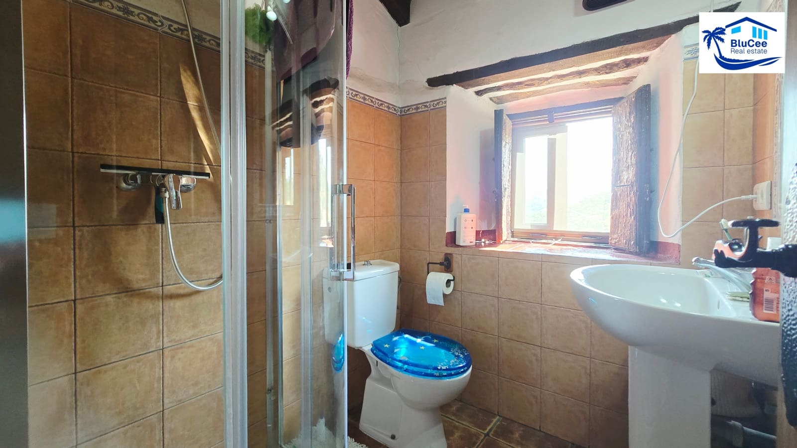 Casa de 4 habitaciones en Almáchar en venta - 215.000 € (Ref: 9985869)