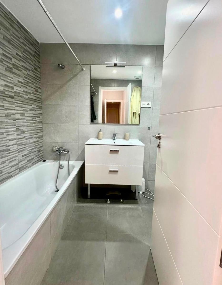 4 chambre Appartement à vendre à La Cala del Moral avec piscine garage - 499 000 € (Ref: 9986077)