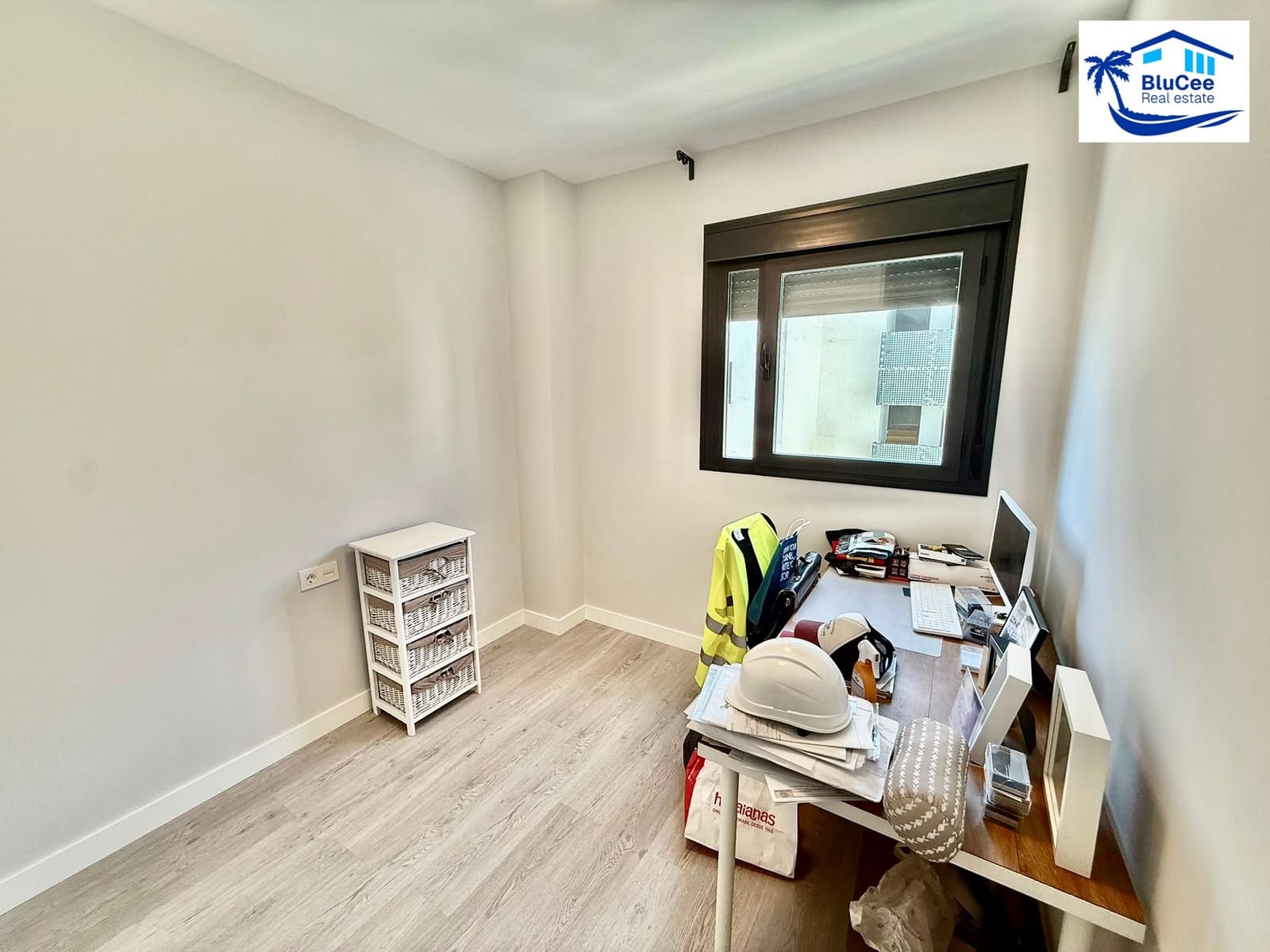 4 soveværelse Lejlighed til salg i La Cala del Moral med swimmingpool garage - € 475.000 (Ref: 9986077)