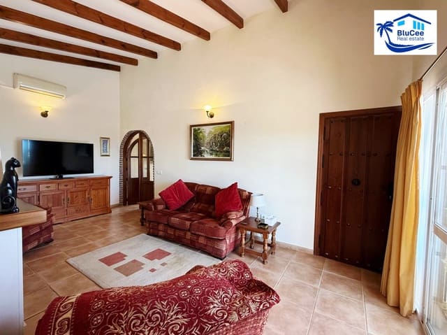 3 soverom Villa til salgs i Comares med svømmebasseng garasje - € 345 000 (Ref: 9993650)