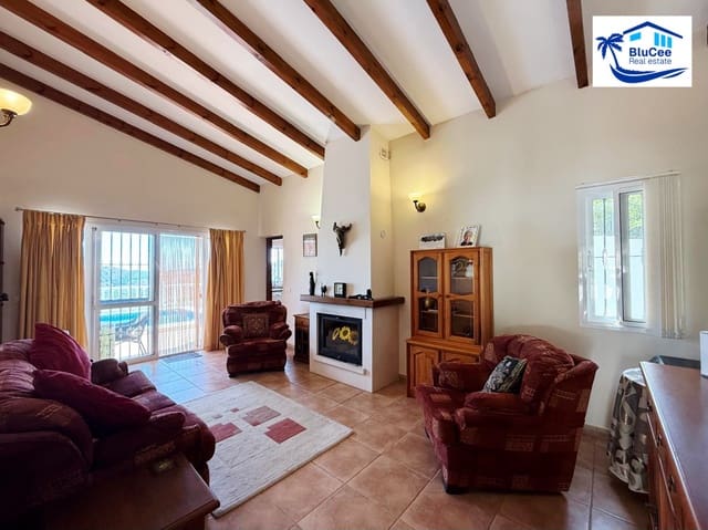 3 soverom Villa til salgs i Comares med svømmebasseng garasje - € 345 000 (Ref: 9993650)
