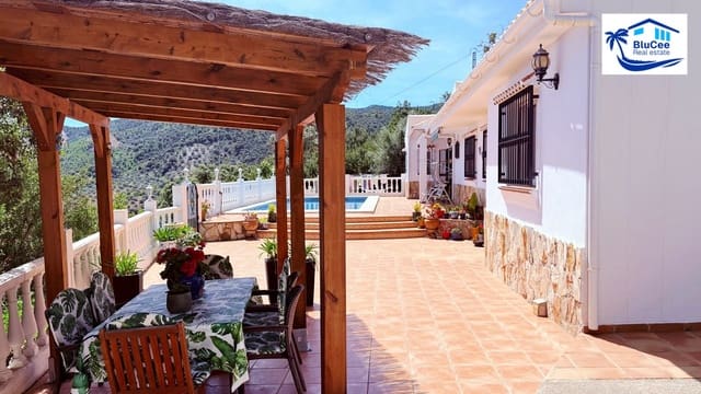 3 soverom Villa til salgs i Comares med svømmebasseng garasje - € 345 000 (Ref: 9993650)