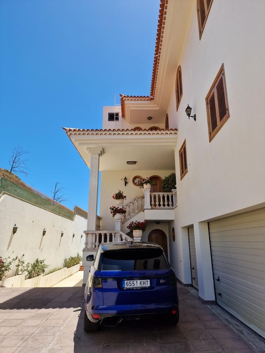 Villa til salg i Santa Cruz de Tenerife med garage - € 2.500.000 (Ref: 10022052)