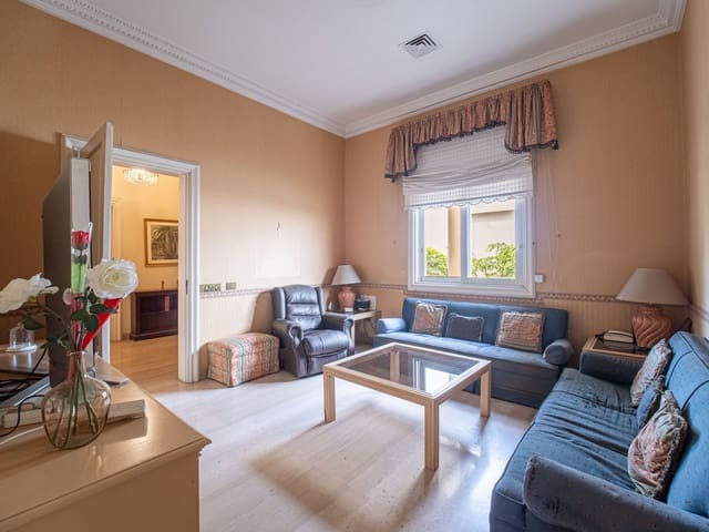 Chalet de 14 habitaciones en Las Mimosas, Santa Cruz de Tenerife en venta con garaje - 2.900.000 € (Ref: 10044558)