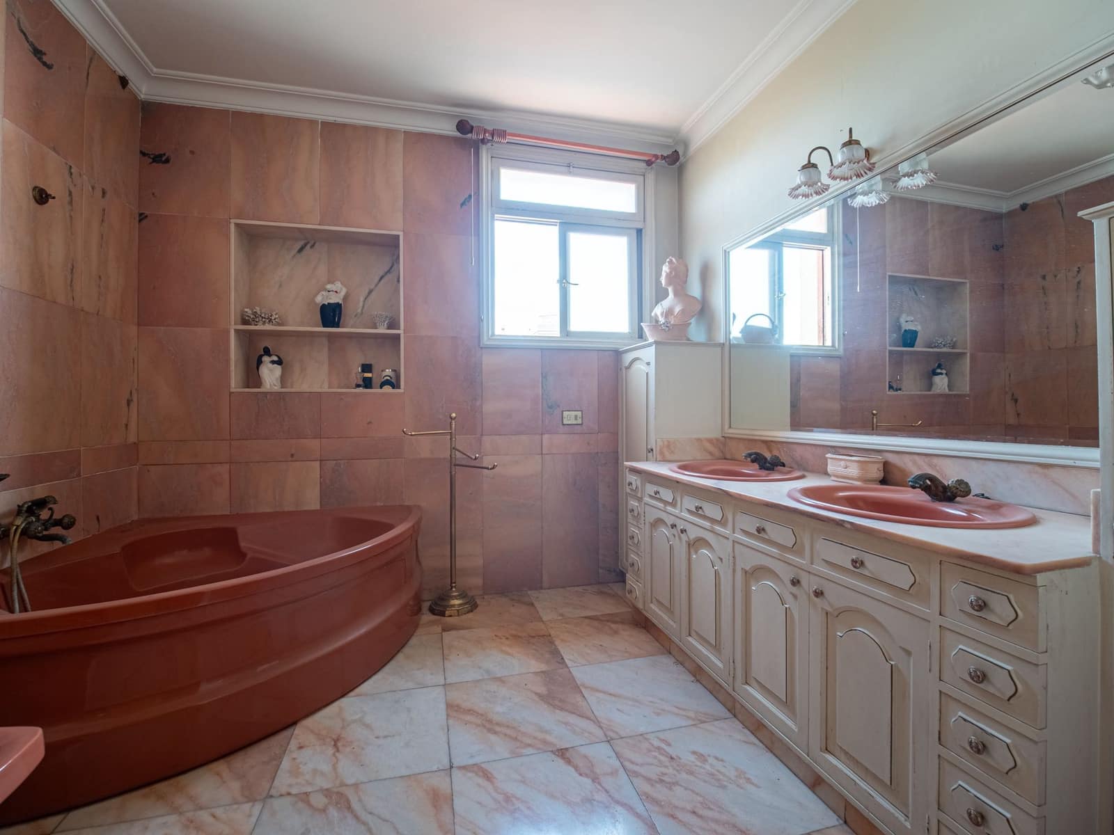 Chalet de 14 habitaciones en Santa Cruz de Tenerife en venta con garaje - 2.900.000 € (Ref: 10044558)