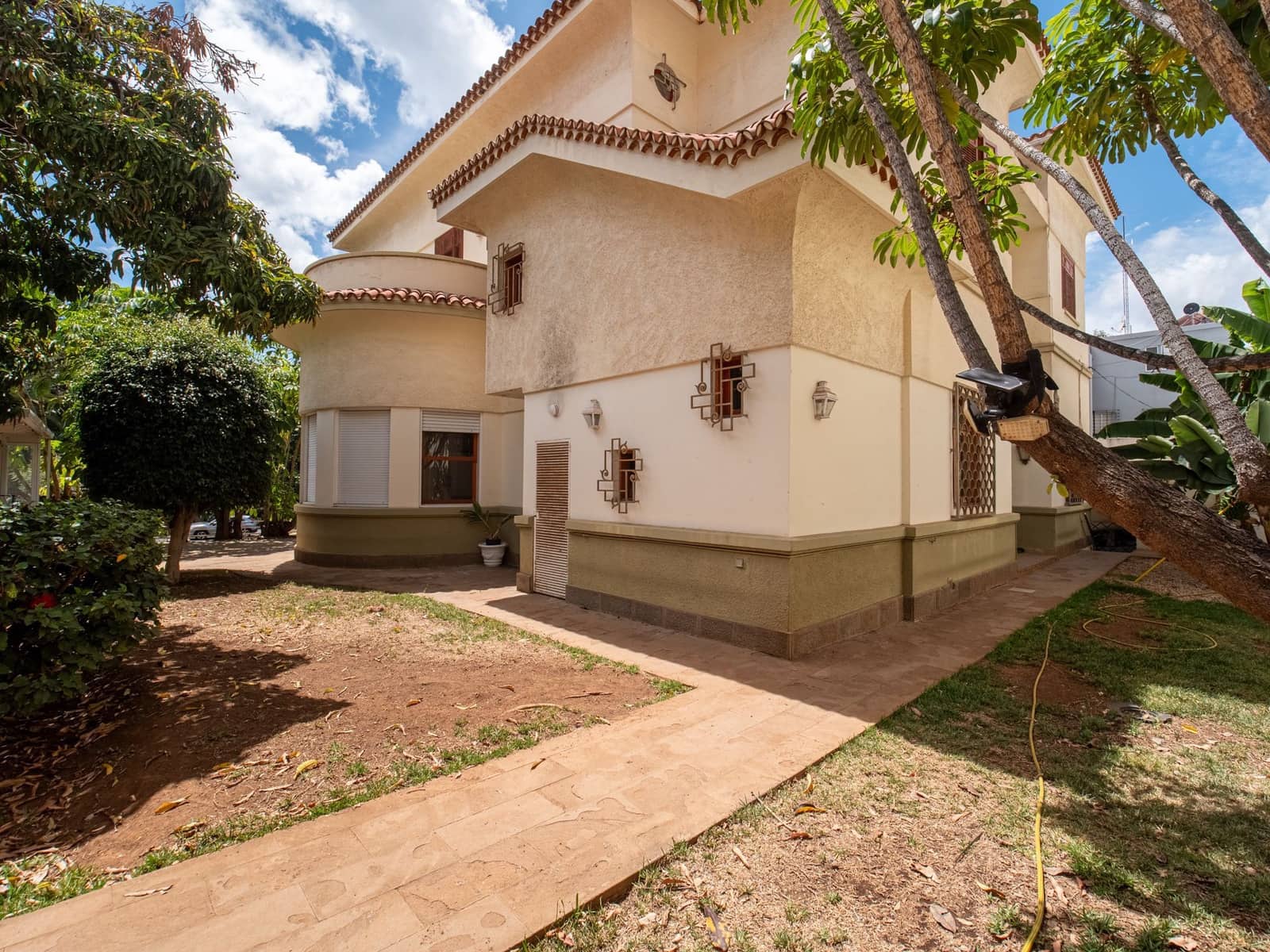 Chalet de 14 habitaciones en Santa Cruz de Tenerife en venta con garaje - 2.900.000 € (Ref: 10044558)
