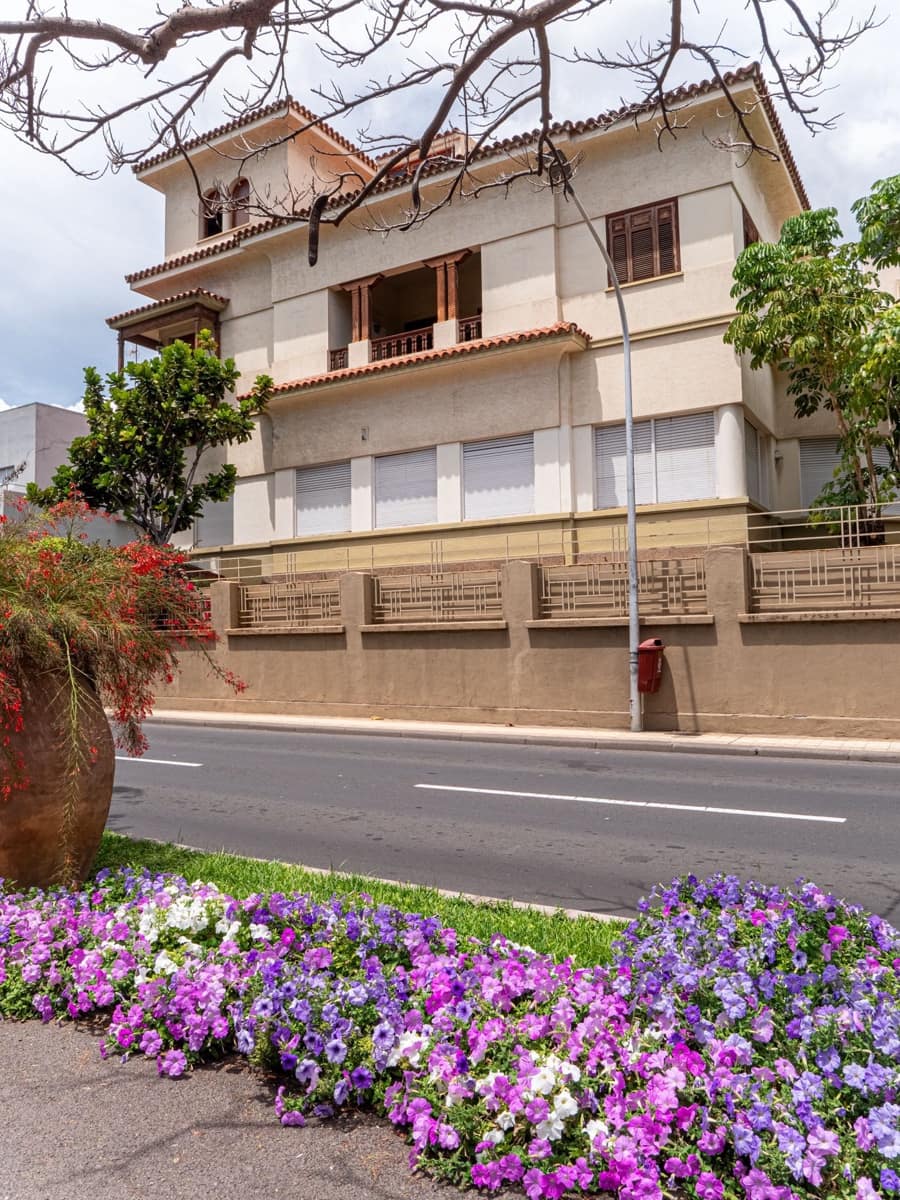 14 bedroom Villa for sale in Santa Cruz de Tenerife with garage - € 2,900,000 (Ref: 10044558)