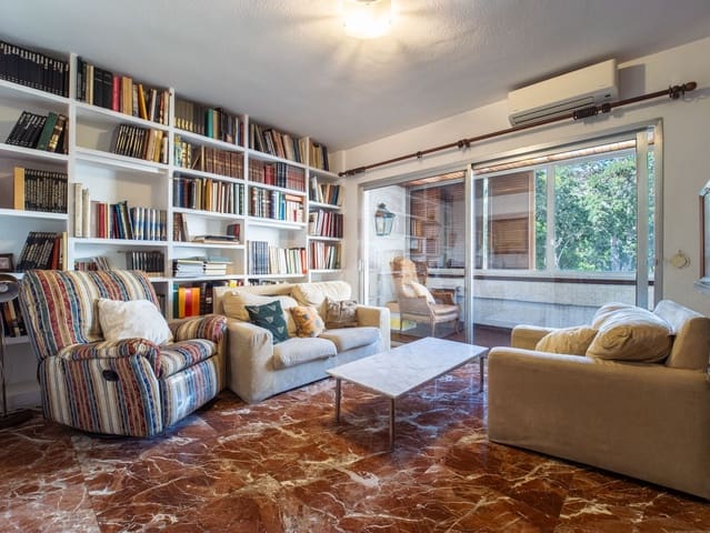 5 makuuhuone Asunto myytävänä paikassa Toscal, Santa Cruz de Tenerife mukana 
autotalli - 875 000 € (Ref: 10044559)