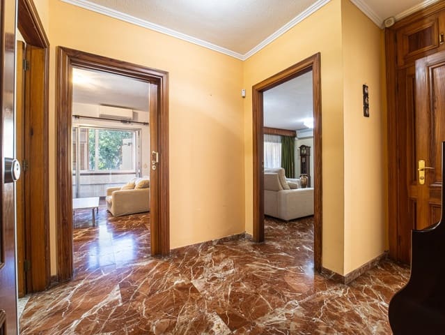5 makuuhuone Asunto myytävänä paikassa Toscal, Santa Cruz de Tenerife mukana 
autotalli - 875 000 € (Ref: 10044559)