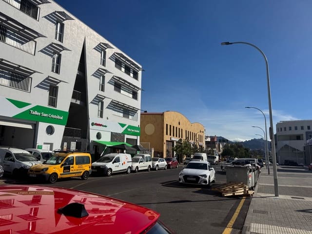 Kantoor te koop in Buenos Aires, Santa Cruz de Tenerife - € 115.000 (Ref: 10044560)