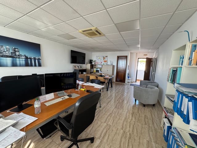 Kantoor te koop in Buenos Aires, Santa Cruz de Tenerife - € 115.000 (Ref: 10044560)