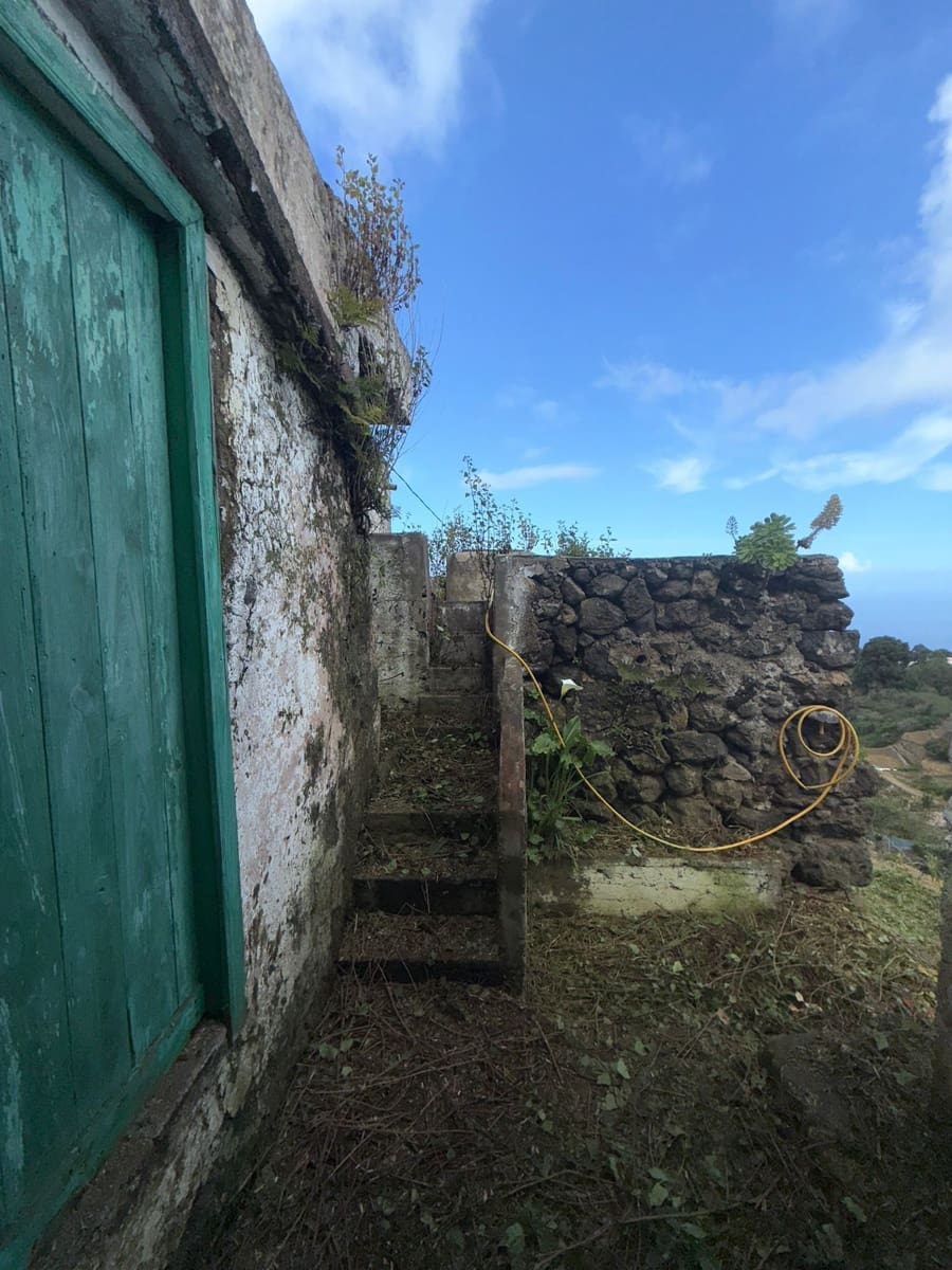 4 bedroom Finca/Country House for sale in Icod de los Vinos - € 195,000 (Ref: 10058003)