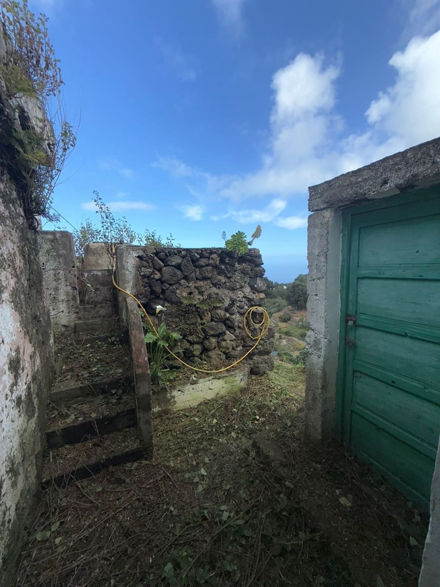 4 bedroom Finca/Country House for sale in Icod de los Vinos - € 195,000 (Ref: 10058003)